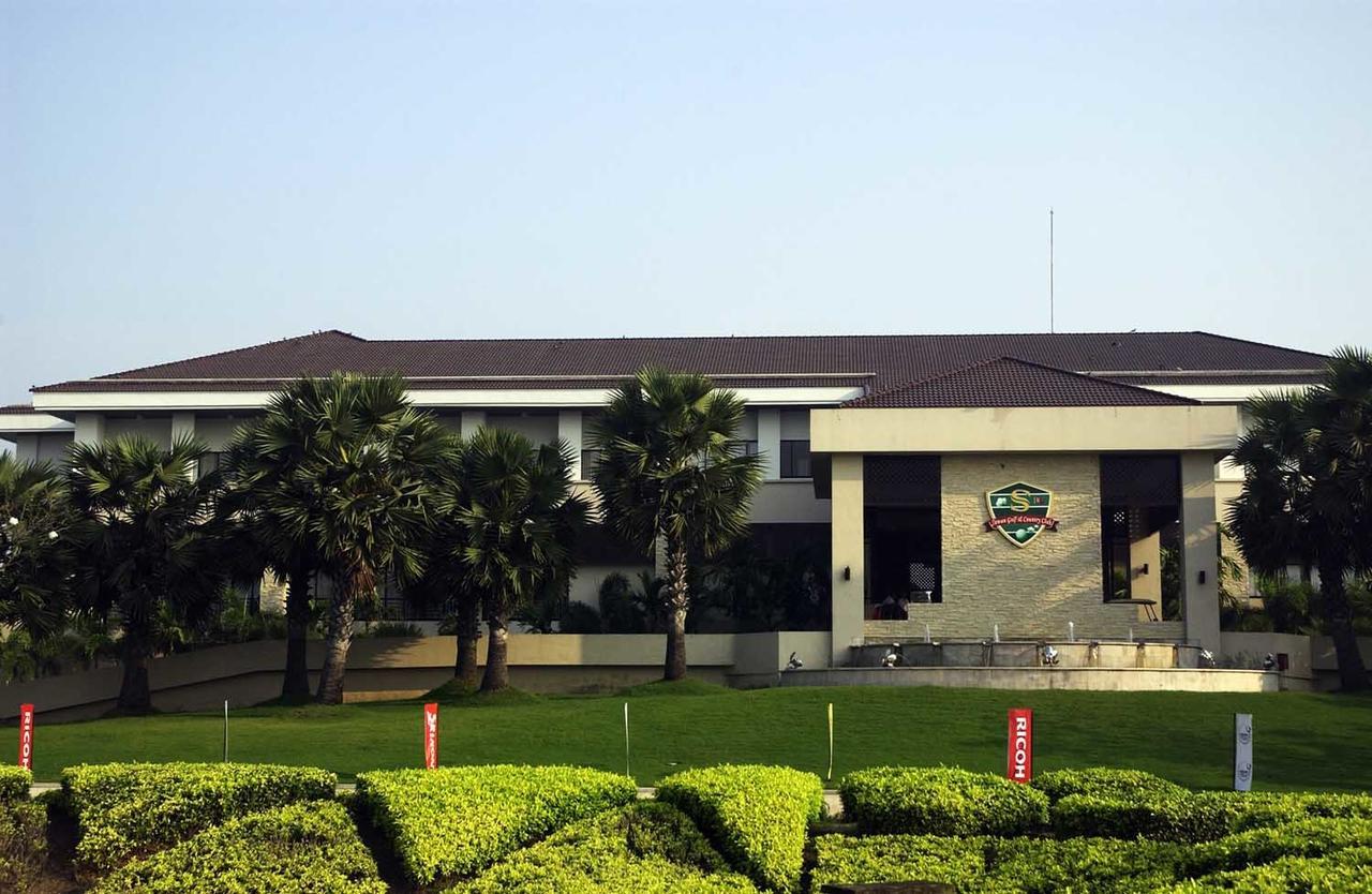 Nakhon Chai Si Suwan Golf & Country Club 게스트하우스 외부 사진