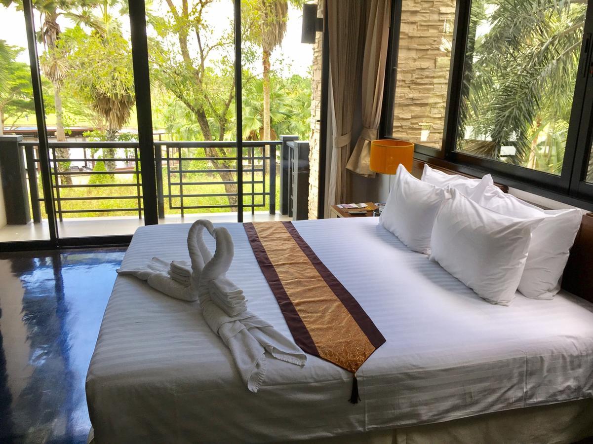 Nakhon Chai Si Suwan Golf & Country Club 게스트하우스 외부 사진